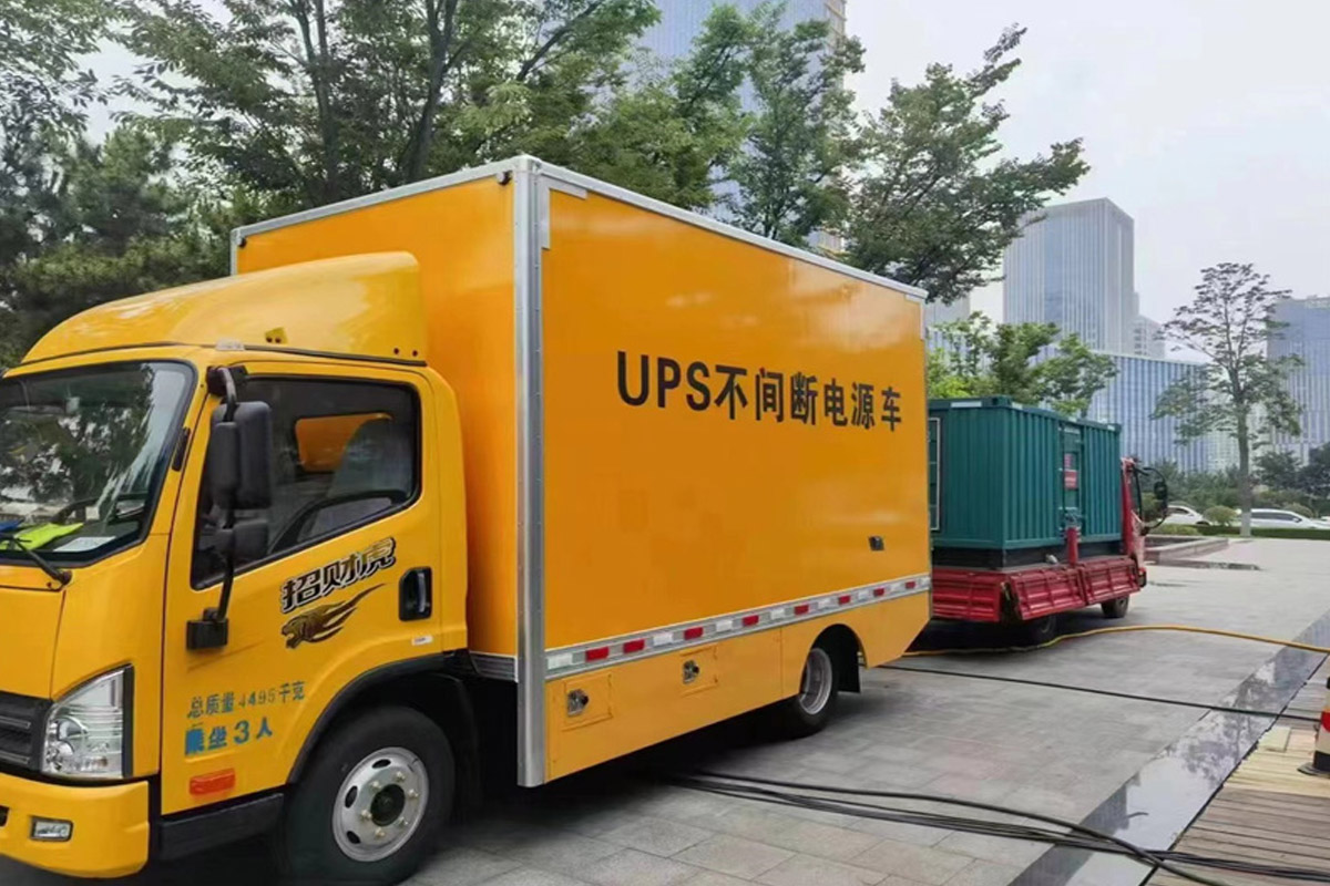 西岗发电机租赁施工现场