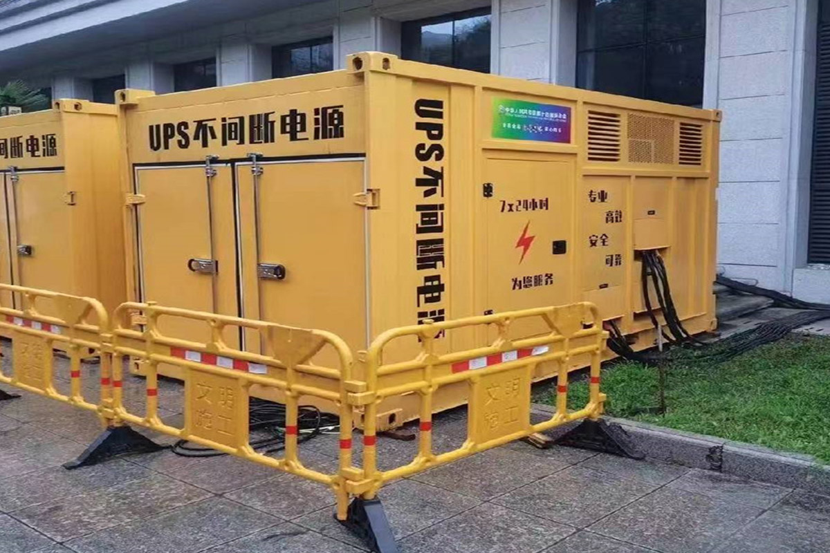 西岗发电机租赁施工现场
